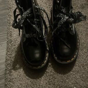 Combat boots